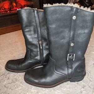 UGG leather boots with fur sz. 5